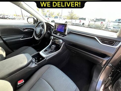 Used 2025 Toyota RAV4 XLE AWD/4WD image 20