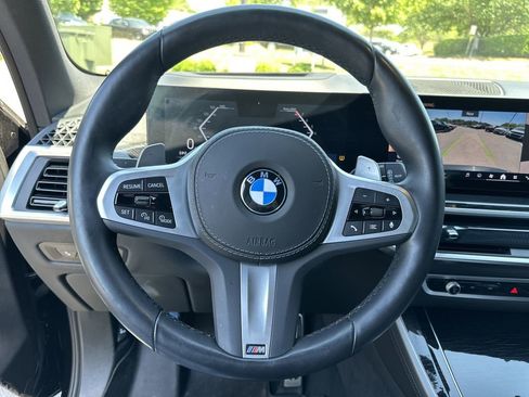 Used 2024 BMW X5 xDrive40i w/ M Sport Package AWD/4WD image 12