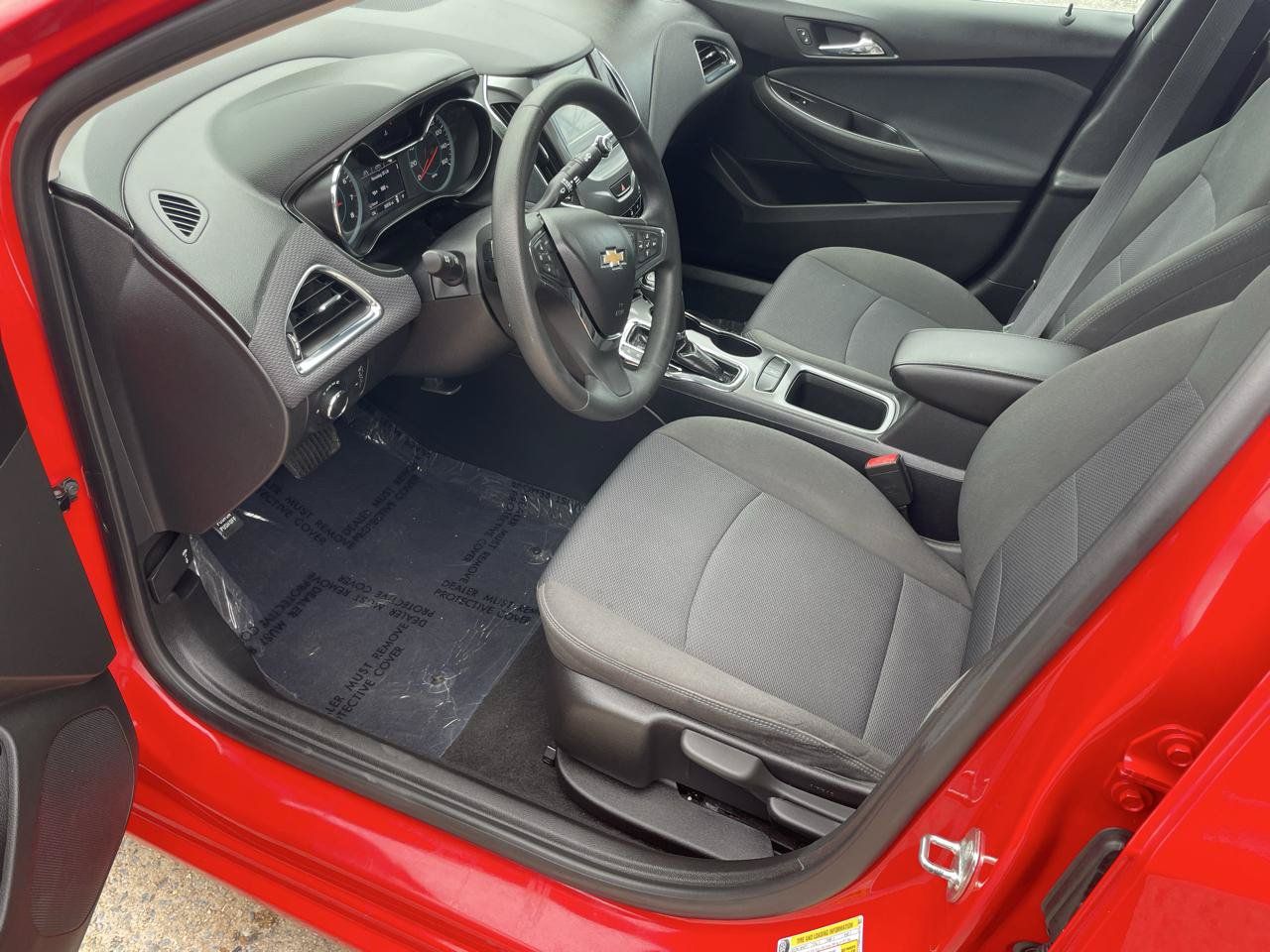 Used 2018 Chevrolet Cruze LT FWD image 32