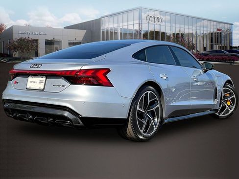 Used 2024 Audi RS e-tron GT w/ Carbon Performance Package AWD/4WD image 7