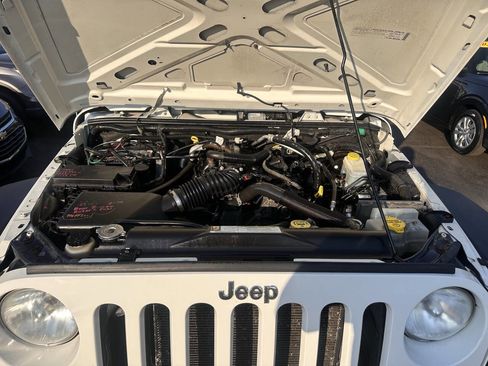 Used 2008 Jeep Wrangler X AWD/4WD image 13
