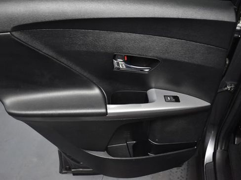Used 2014 Toyota Venza LE FWD image 17