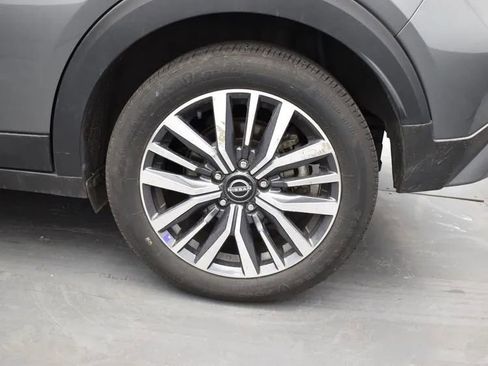 Used 2024 Nissan Kicks SV image 35