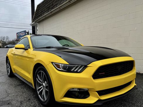 Used 2017 Ford Mustang Premium image 2