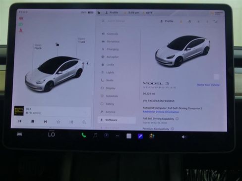 Used 2021 Tesla Model 3 Standard Range Plus image 8