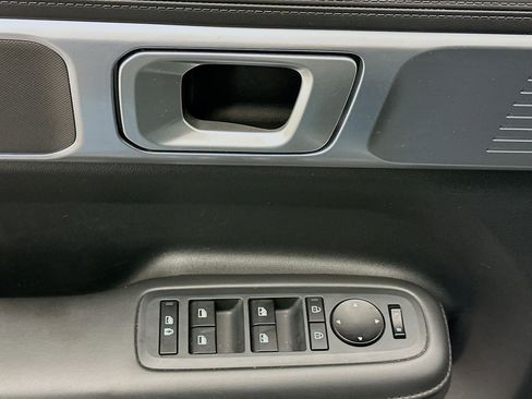 Used 2025 Hyundai Santa Fe SEL image 15