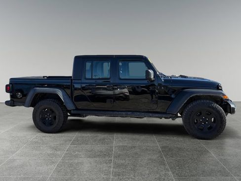 Used 2023 Jeep Gladiator Sport image 6