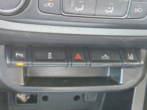 Used 2020 Chevrolet Colorado LT w/ Safety Package image 29