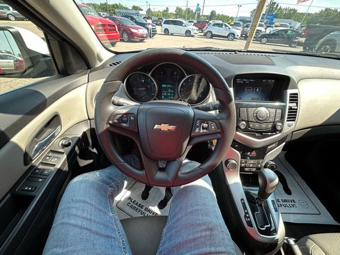 Used 2015 Chevrolet Cruze LT FWD image 29