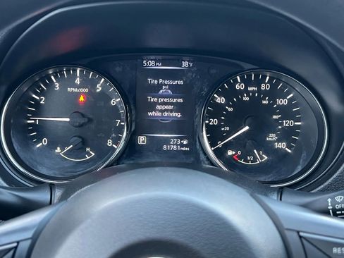 Used 2017 Nissan Rogue Sport S image 12