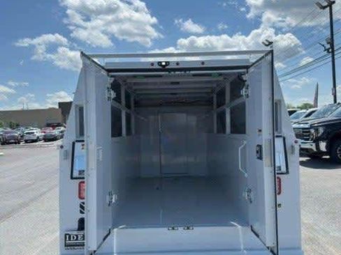 New 2025 Chevrolet Express 3500 w/ Power Convenience Package image 6