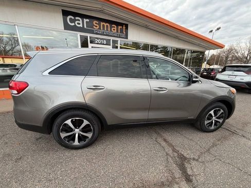 Used 2016 Kia Sorento EX image 8