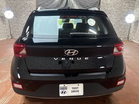 New 2026 Hyundai Venue SEL FWD image 6