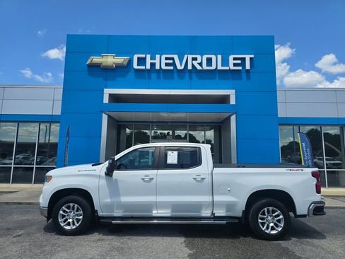 Used 2022 Chevrolet Silverado 1500 LT w/ Protection Package AWD/4WD image 2