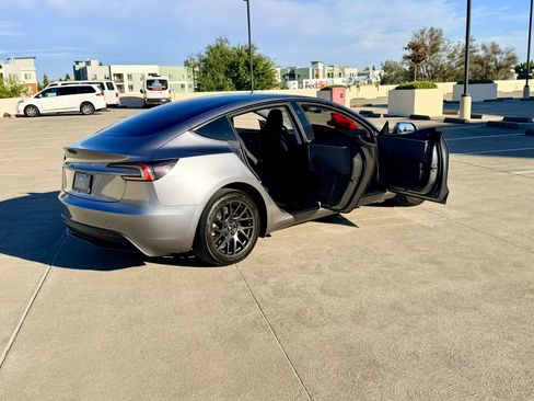 Used 2025 Tesla Model 3 RWD image 24