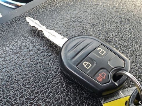 Used 2011 Ford F150 Raptor image 32