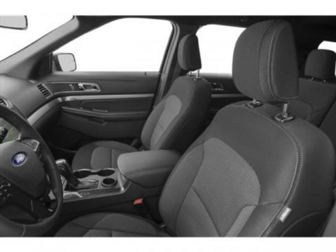 Used 2018 Ford Explorer XLT w/ Equipment Group 202A AWD/4WD image 12