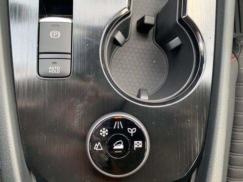 New 2026 Nissan Rogue SV AWD/4WD image 17