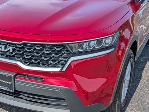 Certified 2022 Kia Sorento LX AWD/4WD image 16
