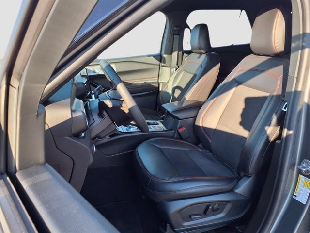 Used 2024 Ford Explorer ST-Line w/ Class IV Trailer Tow Package RWD image 12