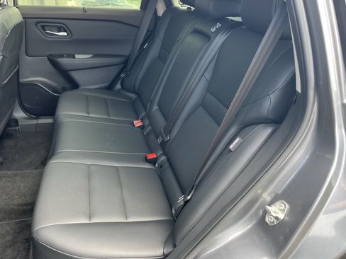 Used 2023 Nissan Rogue SV w/ SV Premium B Package AWD/4WD image 18