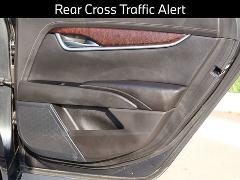 Used 2019 Cadillac XTS Luxury image 18