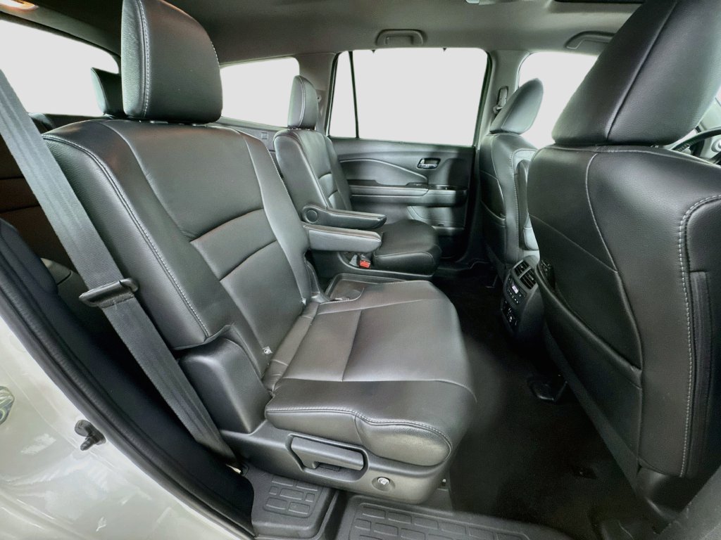 Used 2019 Honda Pilot Touring image 35
