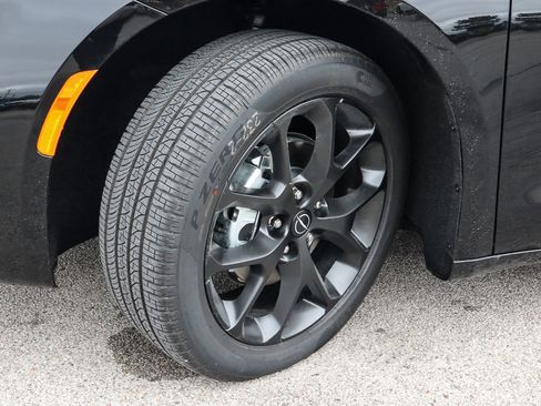 New 2026 Chrysler Pacifica Select image 13