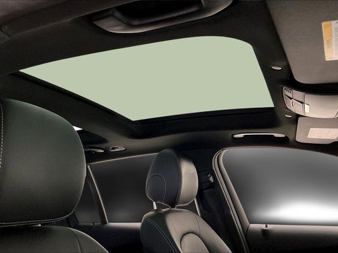 Used 2021 Mercedes-Benz GLC 300 4MATIC image 27