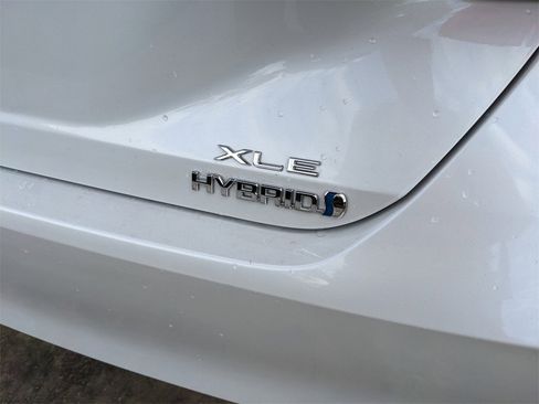 Used 2019 Toyota Avalon XLE image 13