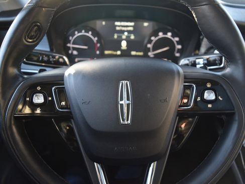 Used 2022 Lincoln Corsair AWD w/ Premium Package image 11