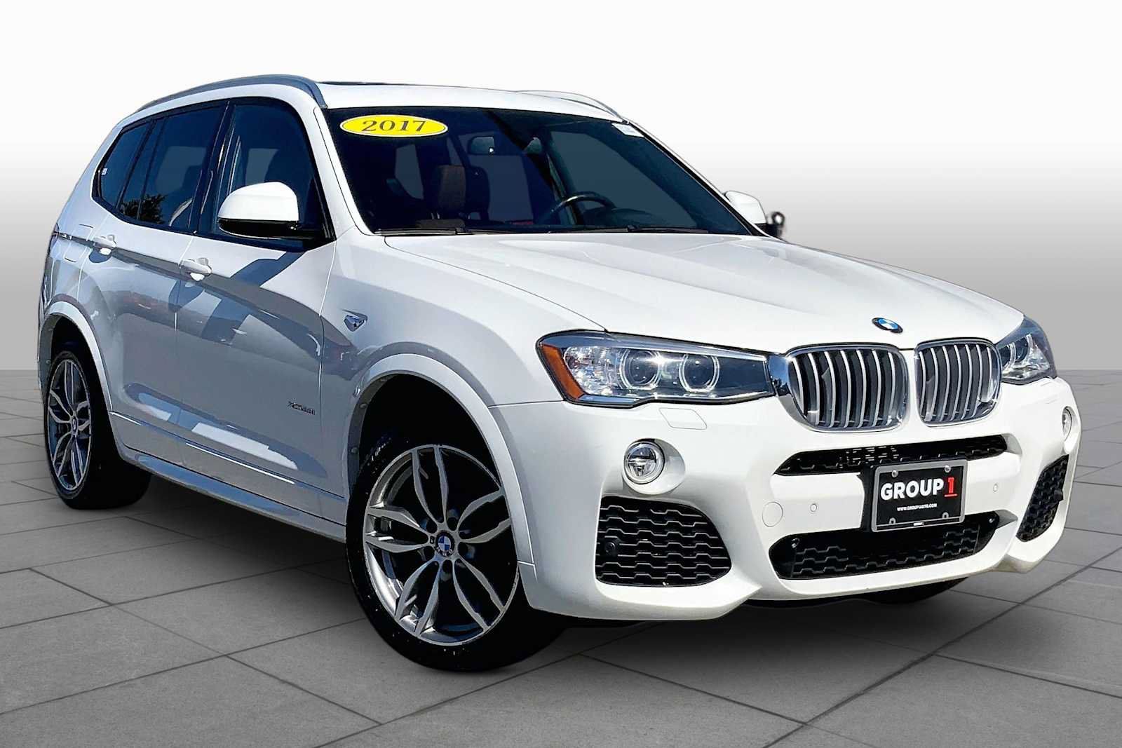 Used 2017 BMW X3 xDrive28i AWD/4WD image 3