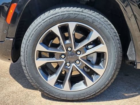 Certified 2022 Jeep Grand Cherokee L Overland AWD/4WD image 10