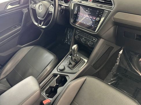 Used 2019 Volkswagen Tiguan SE AWD/4WD image 34