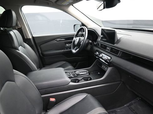 Used 2023 Honda Pilot EX-L image 2