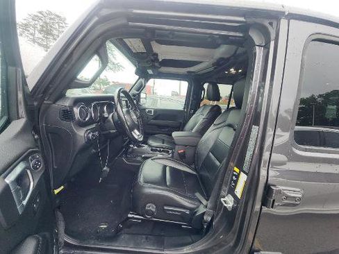 Used 2021 Jeep Wrangler Unlimited Sahara AWD/4WD image 8