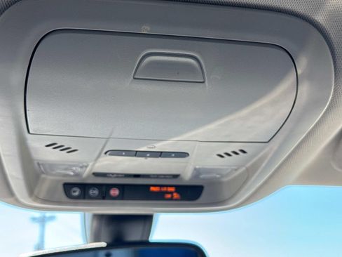 Used 2021 Buick Enclave Essence FWD image 24