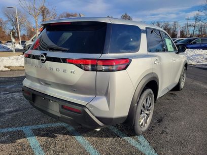 New 2025 Nissan Pathfinder S