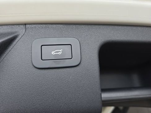 Used 2025 Land Rover Discovery Sport S AWD/4WD image 16