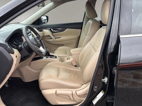 Used 2017 Nissan Rogue S FWD image 9