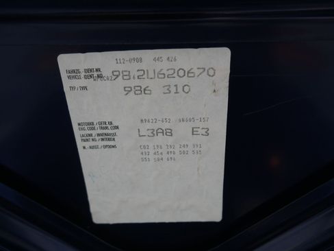 Used 2002 Porsche Boxster RWD image 95