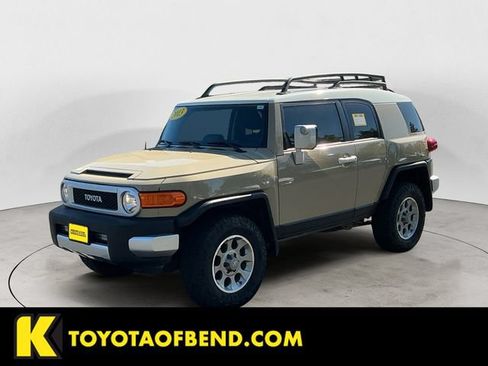 Used 2013 Toyota FJ Cruiser 4WD w/ Upgrade Pkg image 1