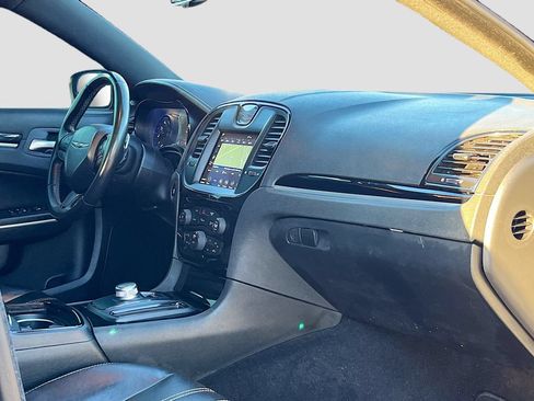 Used 2020 Chrysler 300 S w/ 300S Premium Group RWD image 30