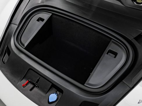 Used 2020 Porsche Taycan Turbo S image 87