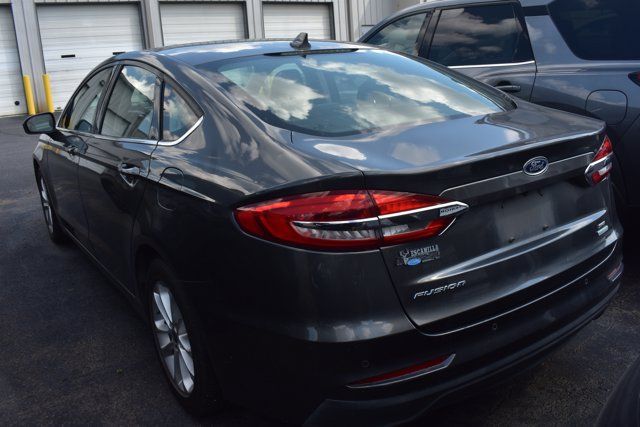 Used 2020 Ford Fusion SE FWD image 5