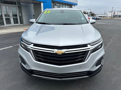 Used 2022 Chevrolet Equinox LT image 2