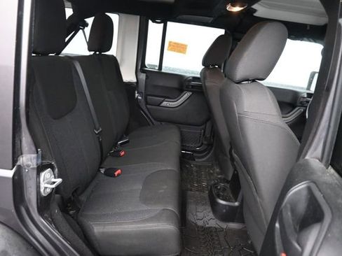 Used 2017 Jeep Wrangler Unlimited Sport AWD/4WD image 7
