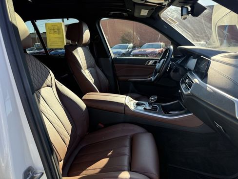 Used 2023 BMW X5 xDrive45e w/ Executive Package image 34