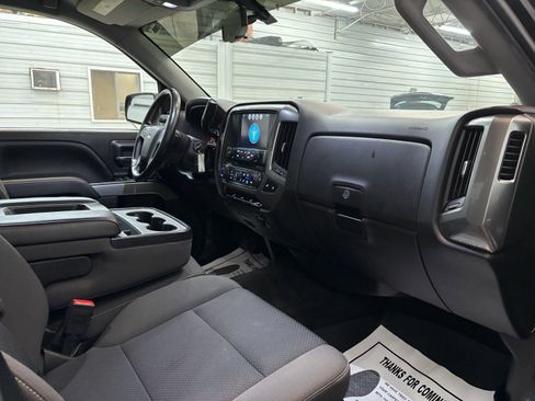 Used 2018 Chevrolet Silverado 1500 LT w/ All Star Edition image 27