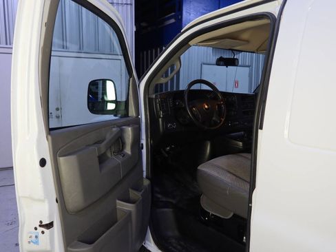 Used 2020 Chevrolet Express 2500 Extended w/ Communications Package image 19